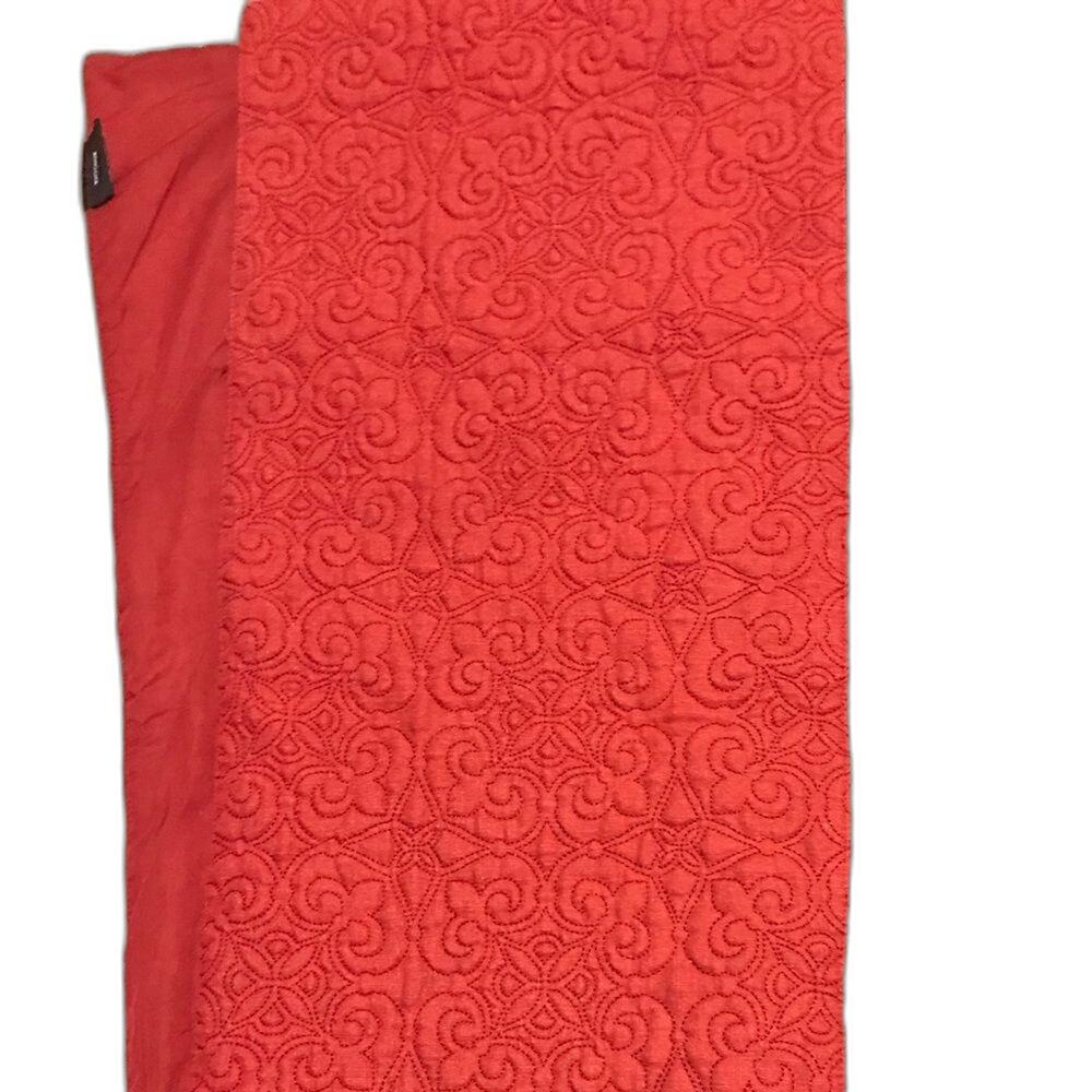 Red Envogue table runner 69x14 in